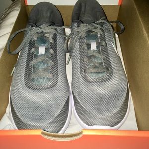 NIKE Flex Experience RN 7 Size 11 NIB Grey White